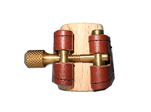 Abrazadera y Boquillero Clarinete Sib Aleman Wood Stone Kodama II Cuero Marrón delantera
